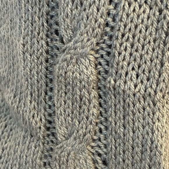 Gem Fox Grey Green Hand Knit Sweater Vest XS - Picture 8 of 9